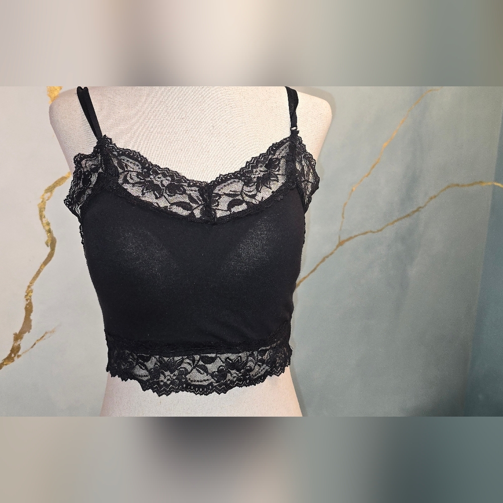 Zenana Outfitters Black Lace Trim Bandeau Camisole Bralette Tank M